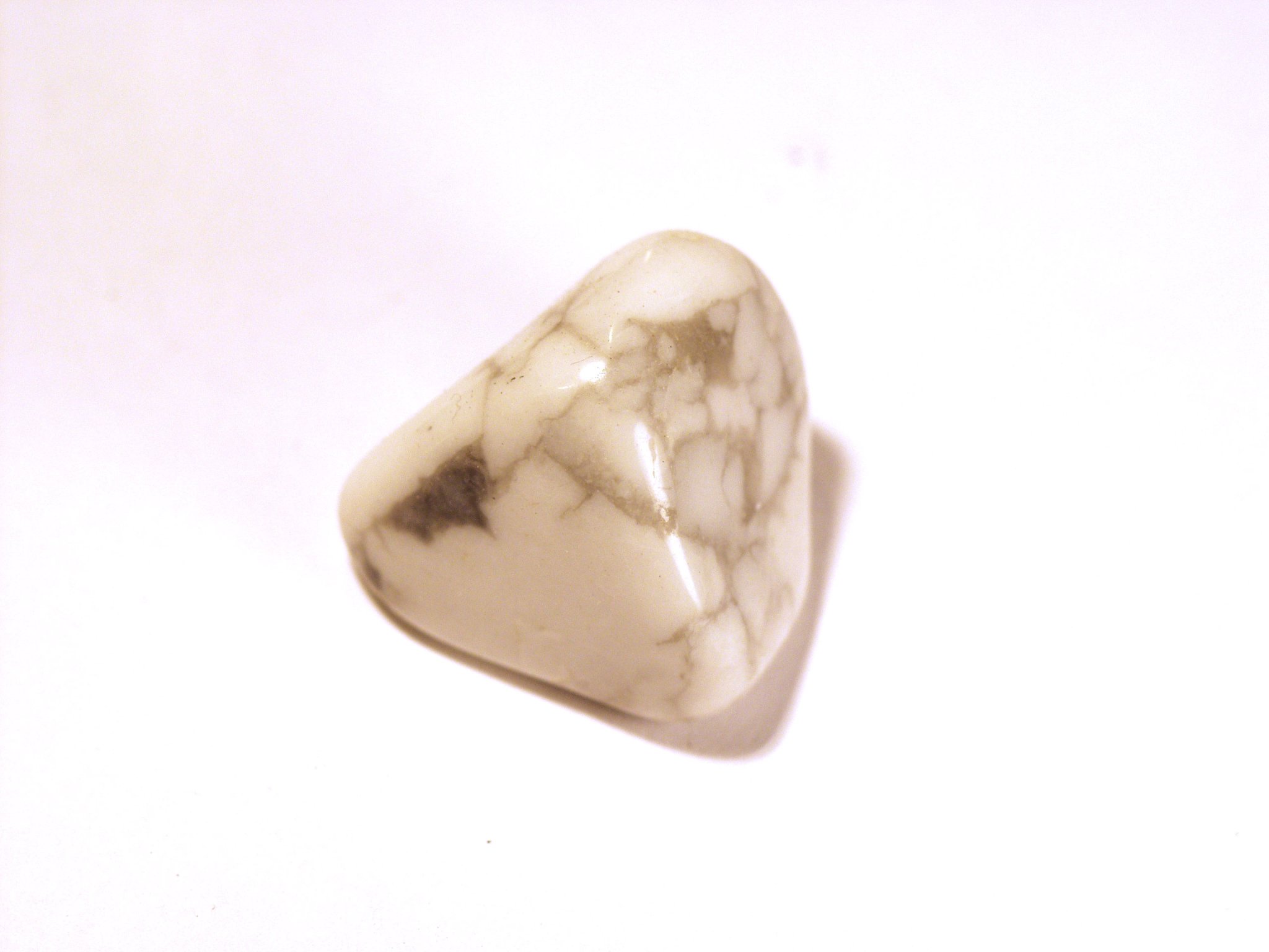 Howlite 01
