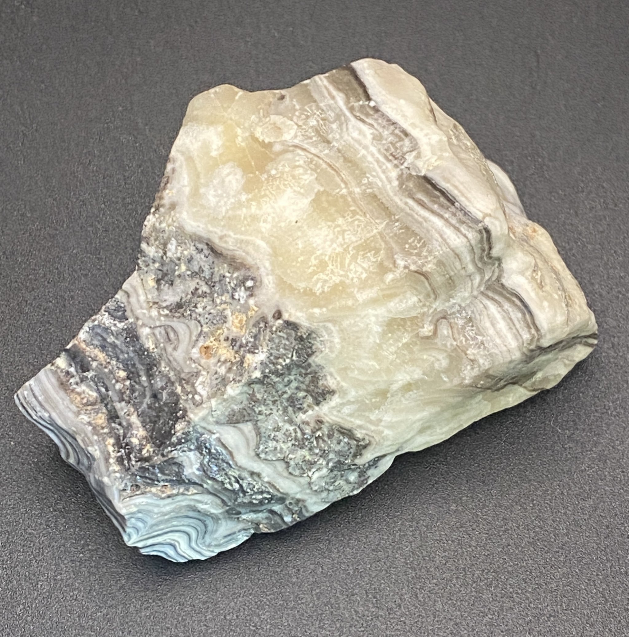 Calcite Black Zebra 01